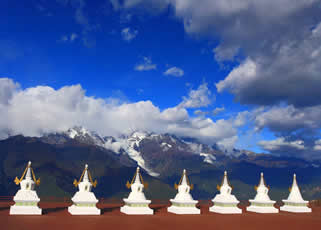 昆明、麗江、香格里拉普達(dá)措、梅里雪山、白馬雪山、飛來寺、東竹林寺5日旅行團(tuán)